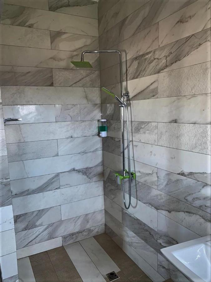Cocktail And Dreams Hotel أكرا المظهر الخارجي الصورة