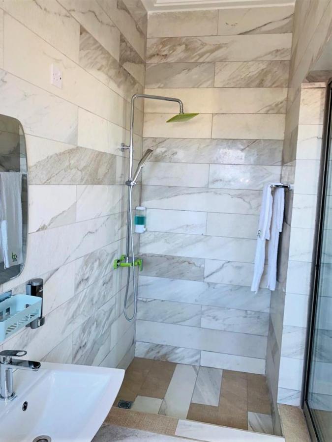 Cocktail And Dreams Hotel أكرا المظهر الخارجي الصورة